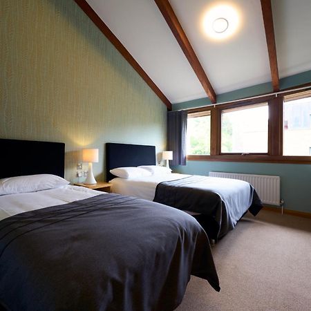 Hinxton Hall Hotel And Conference Centre Buitenkant foto