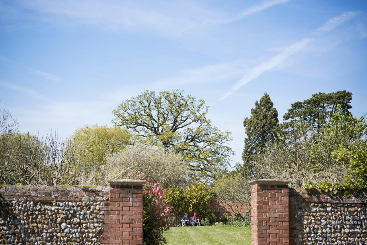 Hinxton Hall Hotel And Conference Centre Buitenkant foto