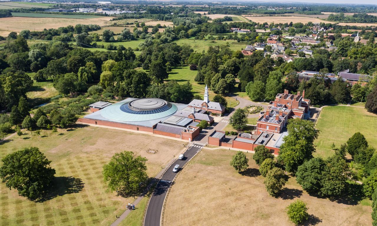 Hinxton Hall Hotel And Conference Centre Buitenkant foto