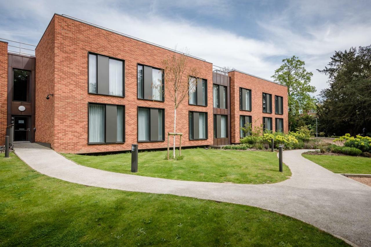 Hinxton Hall Hotel And Conference Centre Buitenkant foto